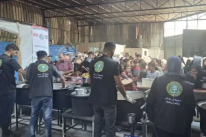 Gazze’de Hamidiye Aşevi’nde Sıcak Yemek Dağıtımı Devam Ediyor