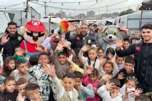 Osmanoğlu Yardımlaşma Derneği Gazze’de 2 Binden Fazla Öğrenci İçin Eğitim Destek Projesi Gerçekleştirdi