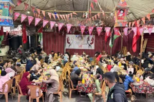 Osmanoğlu Yardımlaşma Derneği Gazze’de Ramazan’ın 17. Gününde de İftar Sofralarını Kurmaya Devam Ediyor