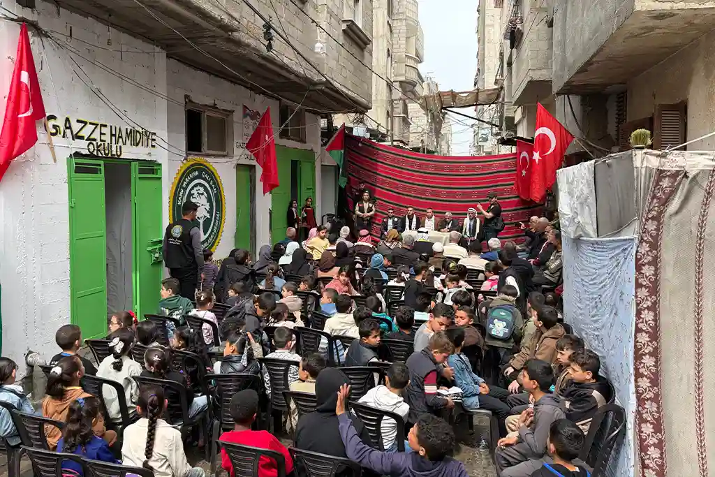 Osmanoğlu Yardımlaşma Derneği Gazze’de İlk Okulunu Açtı: Çocuklar İçin Umut Kapısı Oldu